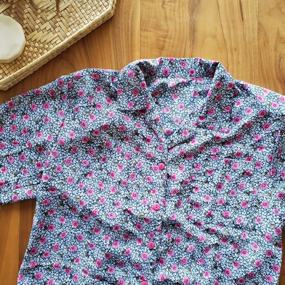 VINTAGE Floral Button-down Blouse - Picture 7 of 8